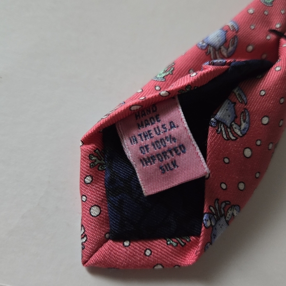 Vineyard Vines Crab Silk Tie - Picture 8 of 9
